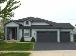 2284 Avalon Dr, Buffalo Grove, IL 60089