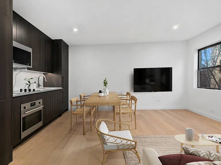 184 Prince St #3 — Photo 5