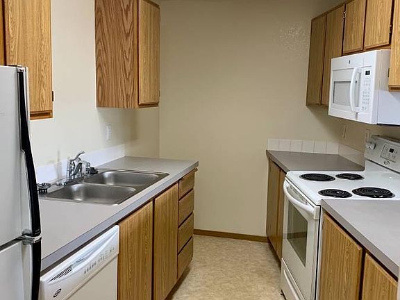 4th image of 15524 E 4th Ave APT 37