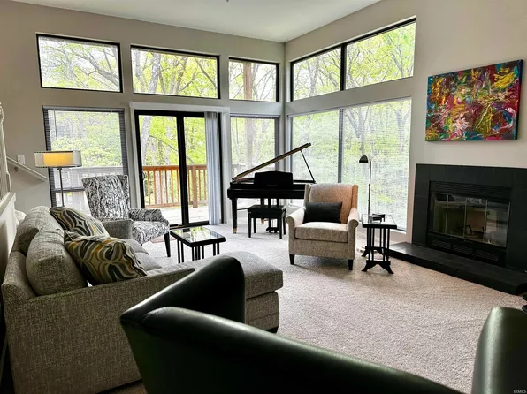 9469 S Pointe Lasalles Dr #94, Bloomington, IN 47401