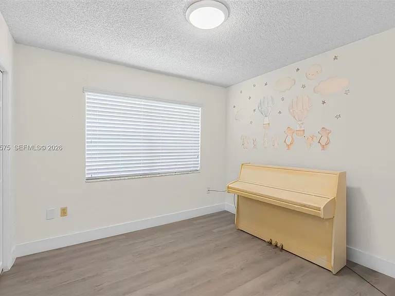 9075 SW 48th Ter — Photo 25