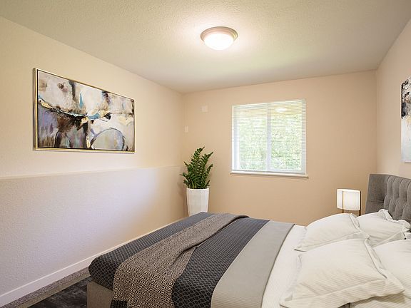 4th image of 8701 NE 54th St #2177142