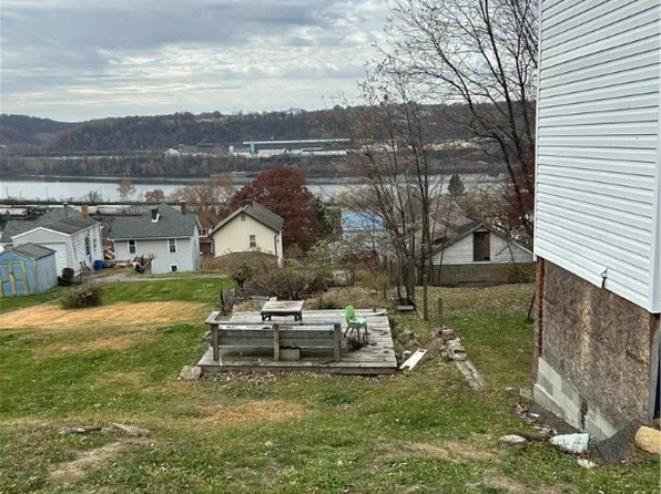 1106 8th Ave, Freedom, PA 15042