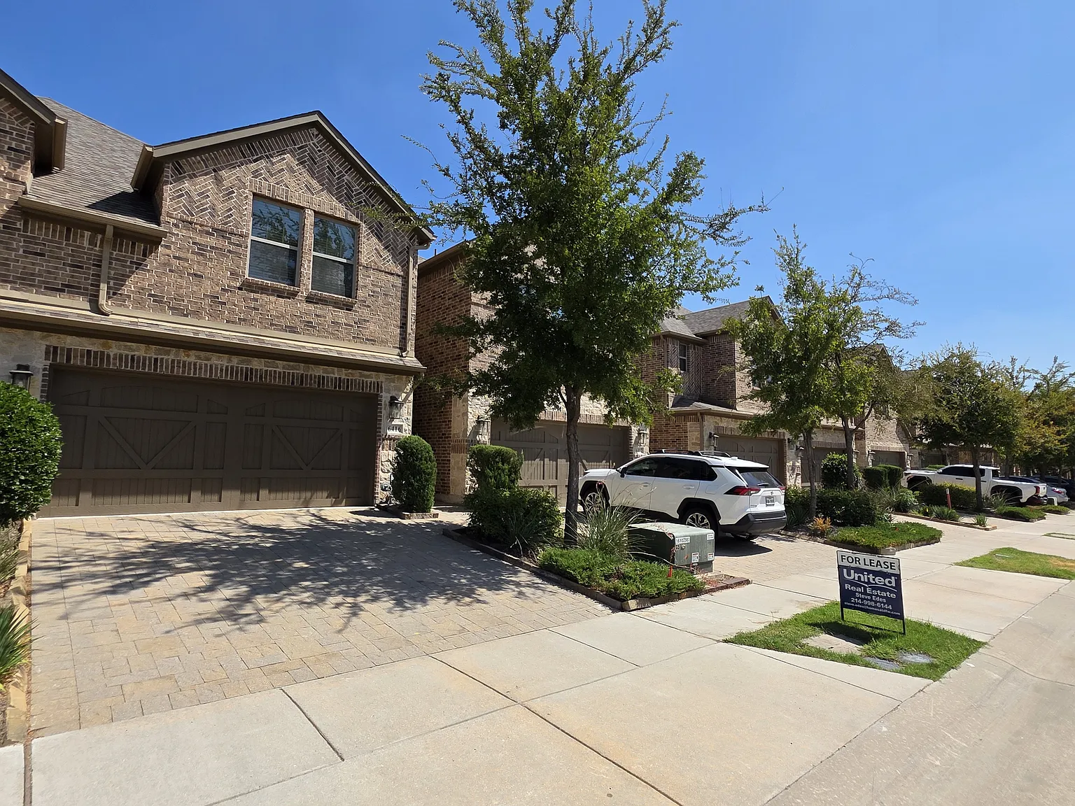 4 bed, 3.5 bath, 1934 sqft, $2,800 — Photo 2