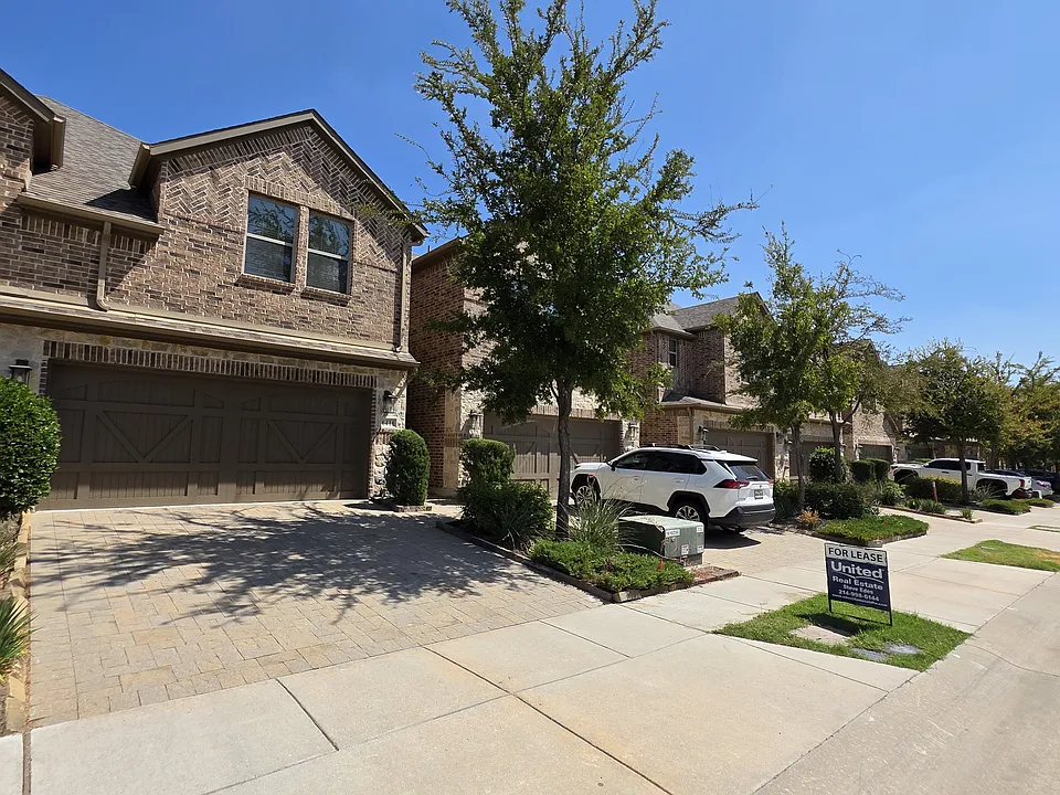 6416 Hermosa Dr