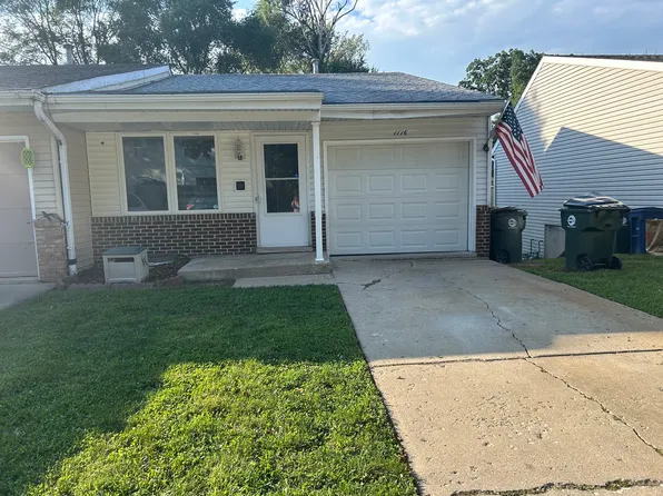 1116 Stratford Ln, Algonquin, IL 60102