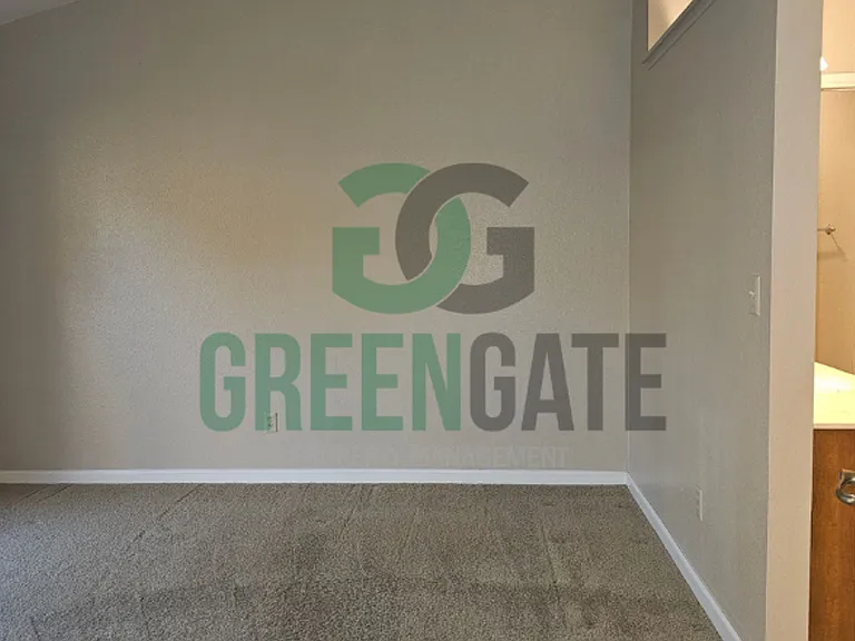 3557 Claremont Ave — Photo 18