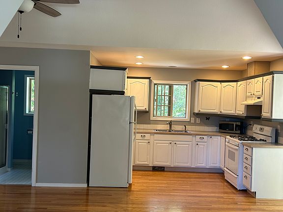 4th image of 2901 96th St NW