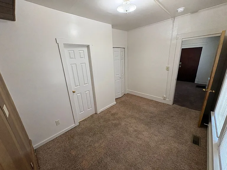 2801 F — Photo 10