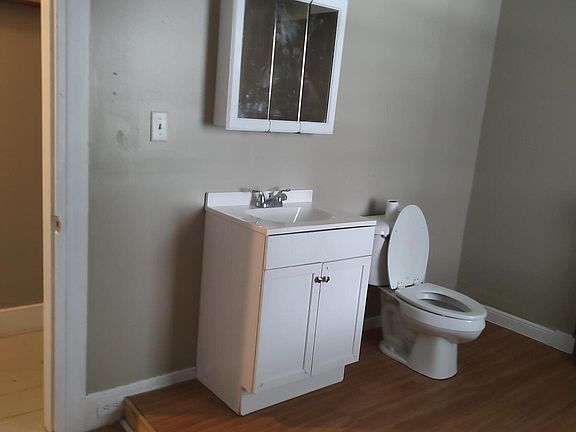 3rd image of 117 E Water St