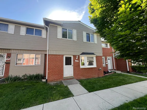 29168 Manchester St, Westland, MI 48185
