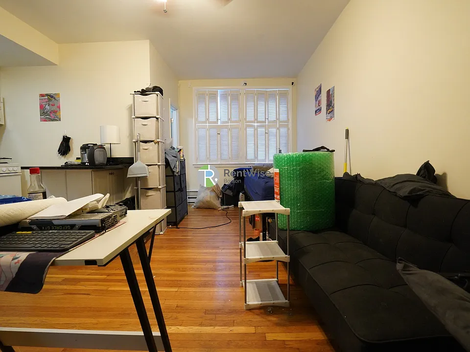 529 Beacon St #14