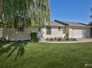 306 Sherlyn Dr, Selah, WA
