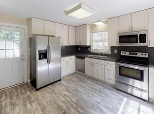 7312 Alamance Dr, Charlotte, NC 28227