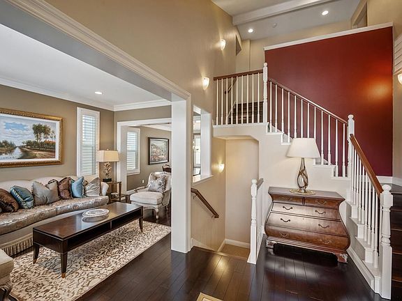 4th image of 214 Jacquelyn Ln