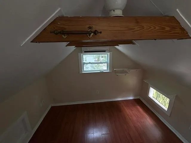 25 Desoto Pl #4 — Photo 6