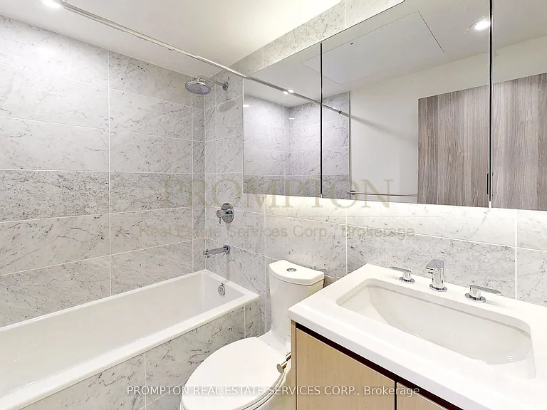 95 McMahon Dr #1601 — Photo 22