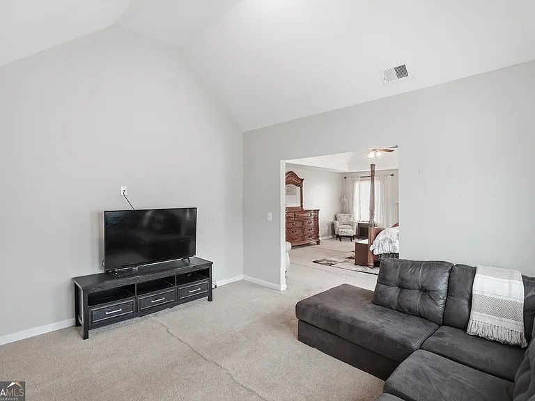 3951 Oak Field Dr — Photo 32