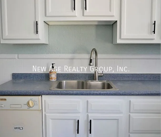1322 Mifflin St — Photo 14