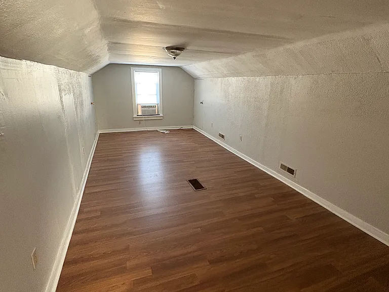 2916 W Meidroth St — Photo 5