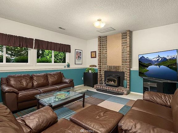 4th image of 10309 SE 14th Cir #B