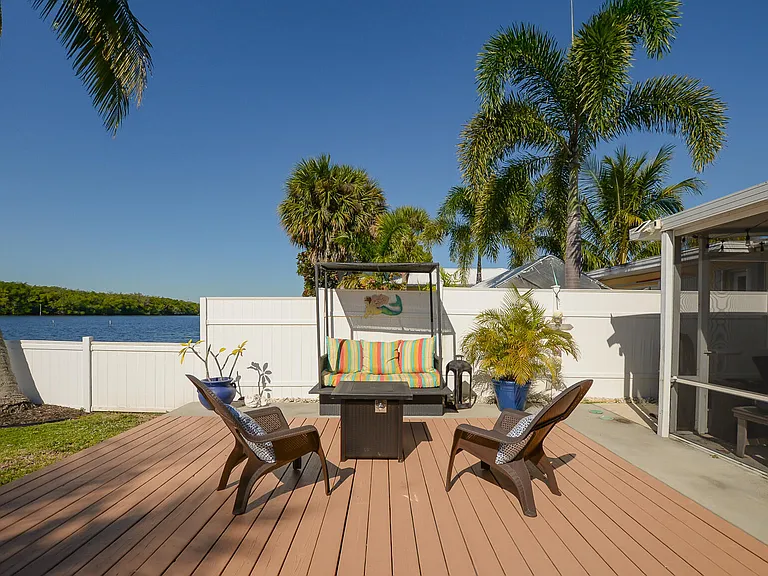 110 SW Hideaway Pl — Photo 27