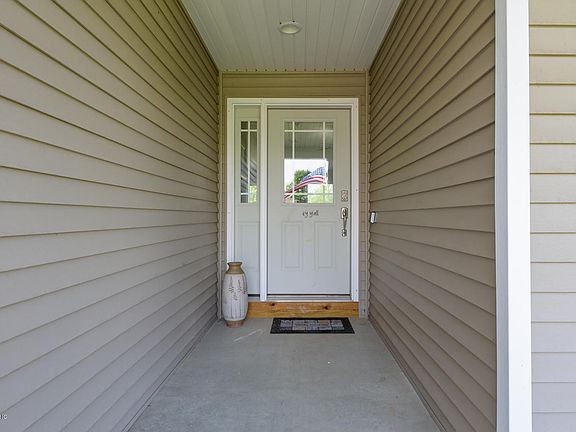5th image of 7590 Stermer Dr
