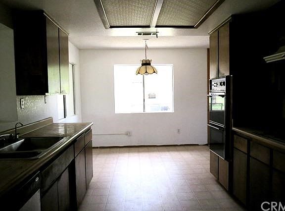 5th image of 517 N Sunrise Ave