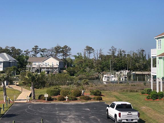 3rd image of 107 Pintail Ln
