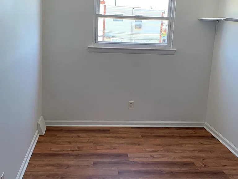 9403 Lansford St — Photo 14