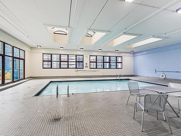 3rd image of 200 N Dearborn St Unit 1602