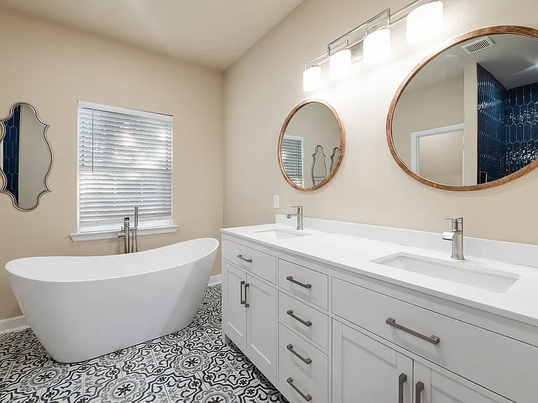 807 Hollywood Ave — Photo 25