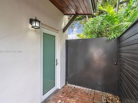3rd image of 6631 Tamiami Canal Rd #6631