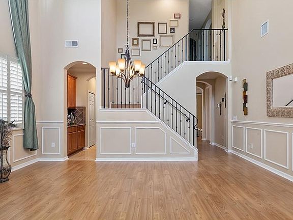 5th image of 8326 Northlake Pkwy #1