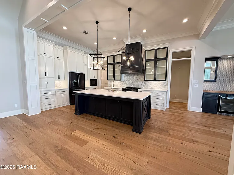 102 Orchard Park Ave — Photo 7
