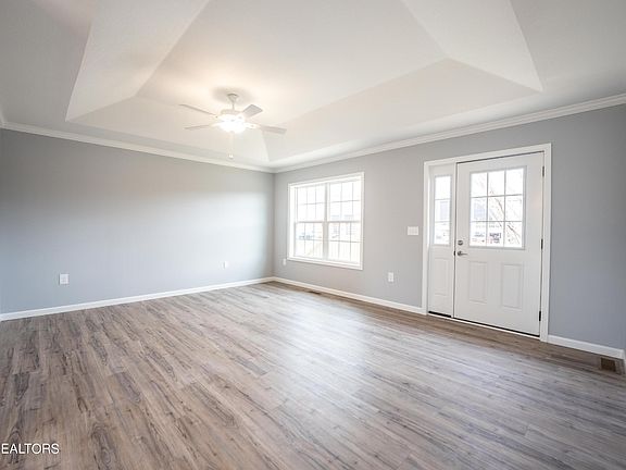 5th image of 560 10th St Lot 18