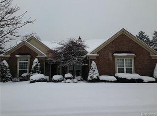 47391 Larchmont Dr, Canton, MI 48187