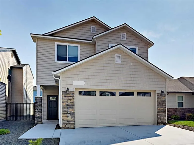1922 N Chandra Ave — Photo 1
