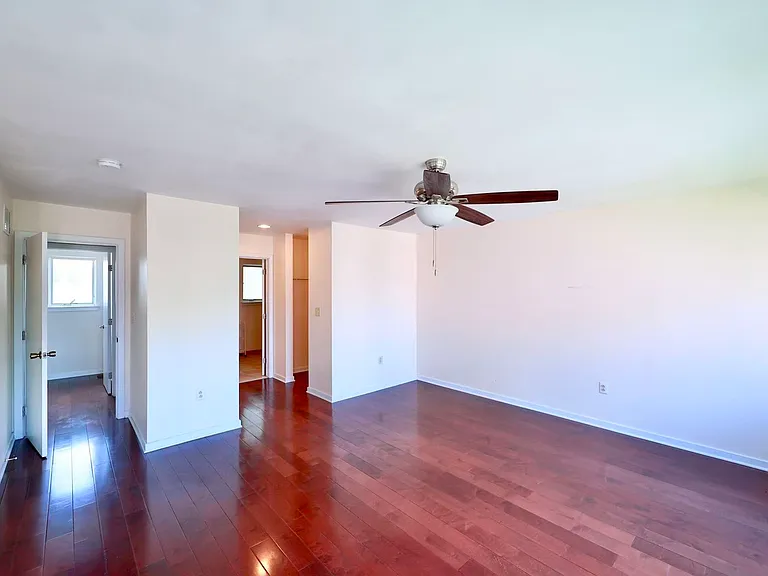 621 N 10th St #1 — Photo 28
