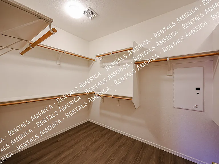 876 E Riviera Pl — Photo 31