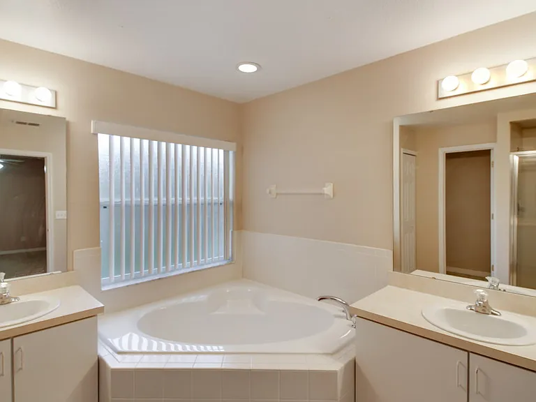 3005 Lorimer Ct — Photo 14