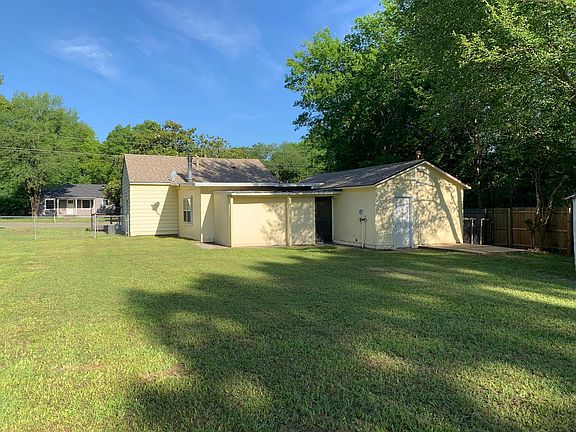 2nd image of 206 N Lane Wells Dr