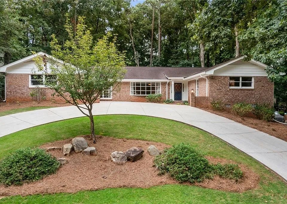 1st image of 60 Martin Point Ct