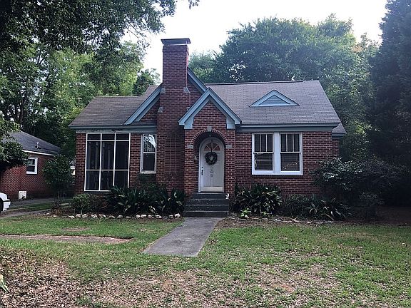 2nd image of 3209 Lakewood Ave