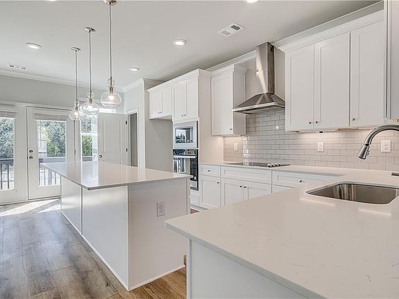 7th image of this home
