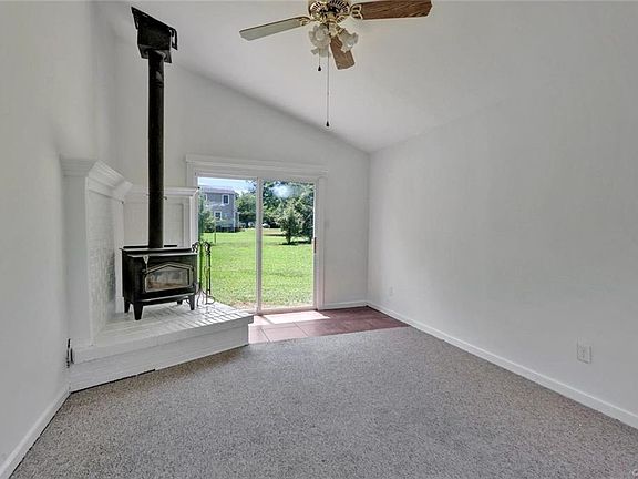 5th image of 3613 Mineola Dr
