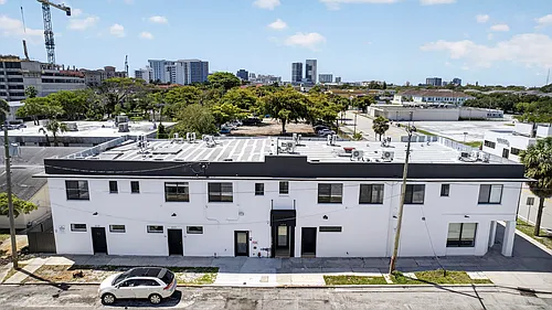 324 20th St Photo 1