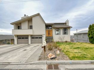 302 NW Ingram Ln, Pendleton, OR 97801