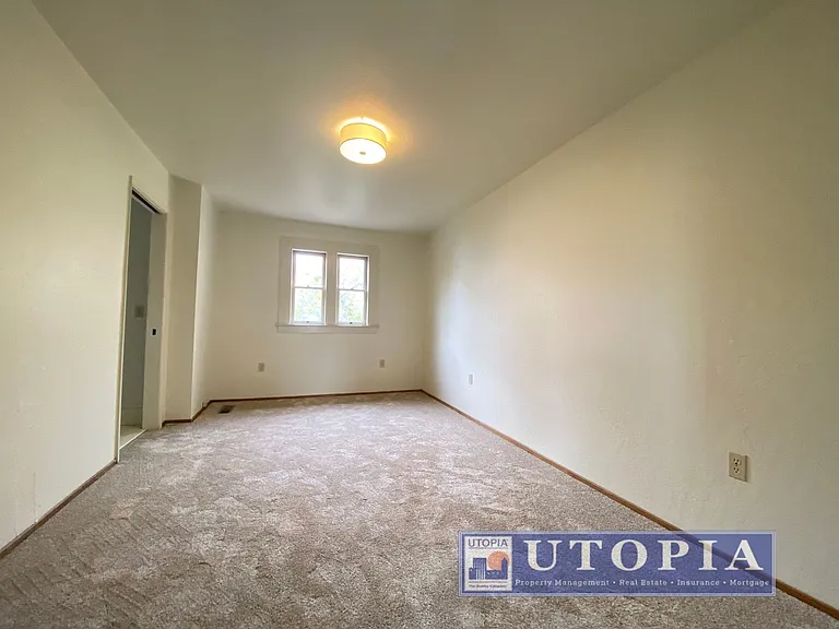 304 Main St — Photo 17