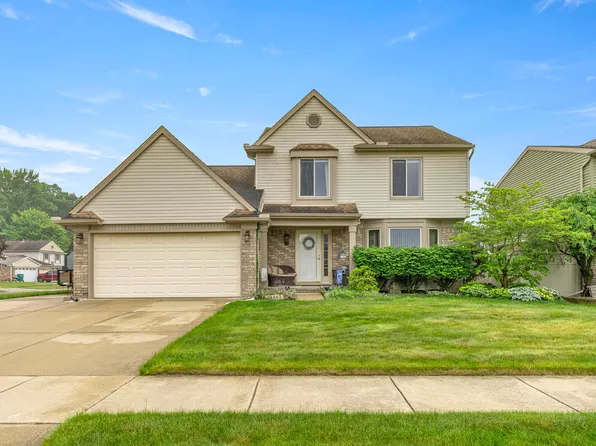 24663 Balsam Ct, Brownstown, MI 48134